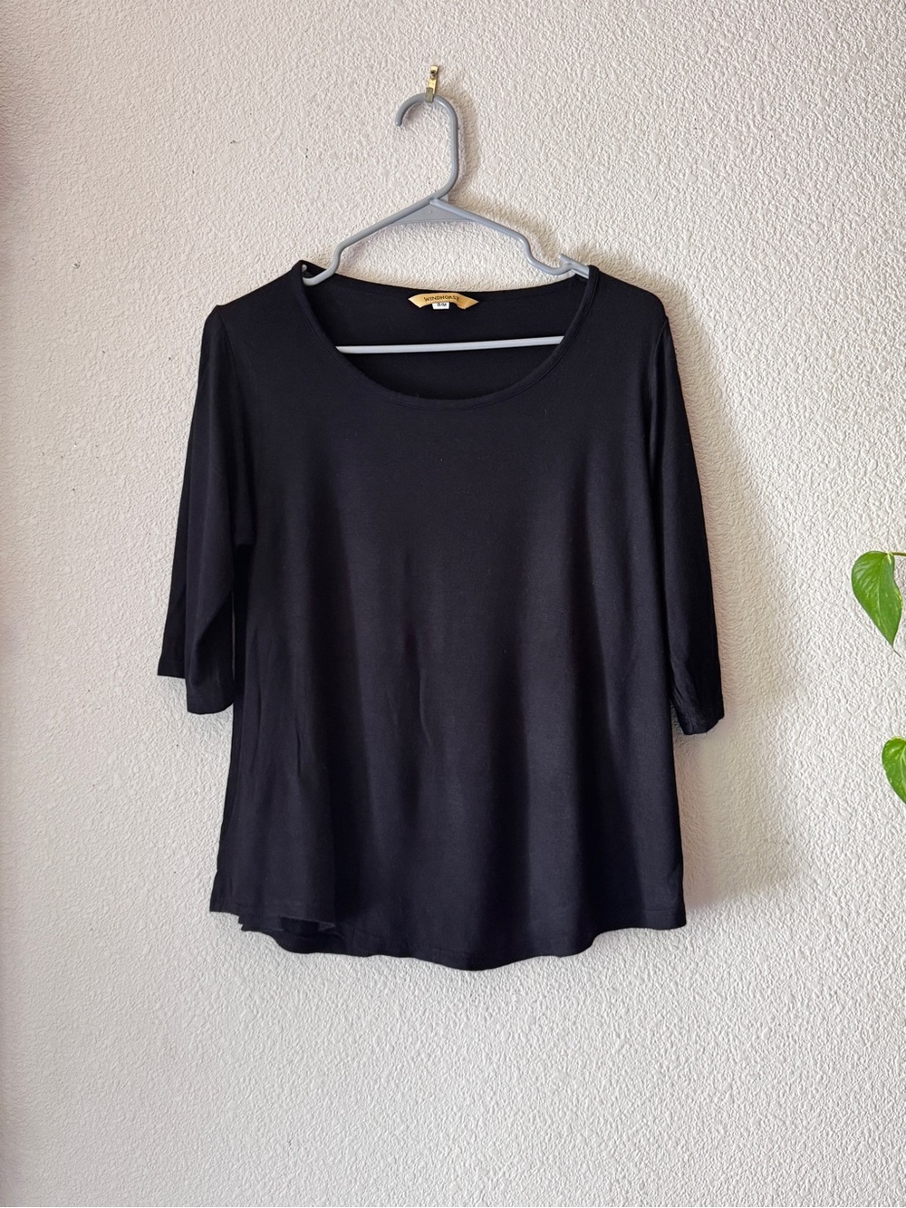 Women's Black Scoop Neck Short Sleeve Tee
